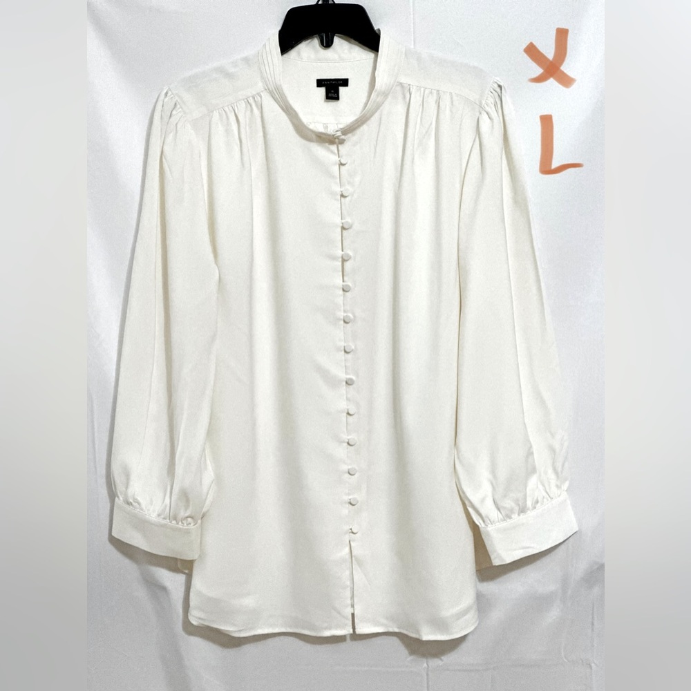 ANN TAYLOR LADIES CREAMY WHITE BEAUTIFUL DRESSY TOP